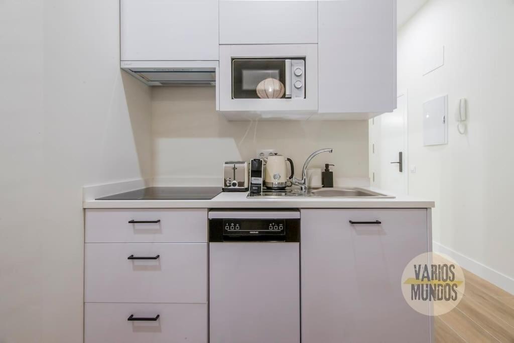Cozy Y Centrico Apt Para 6Pax En Plaza Del Carmen E2 마드리드 외부 사진