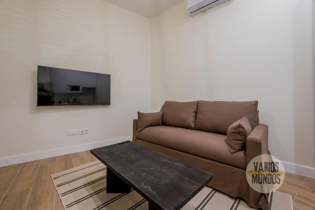Cozy Y Centrico Apt Para 6Pax En Plaza Del Carmen E2 마드리드 외부 사진