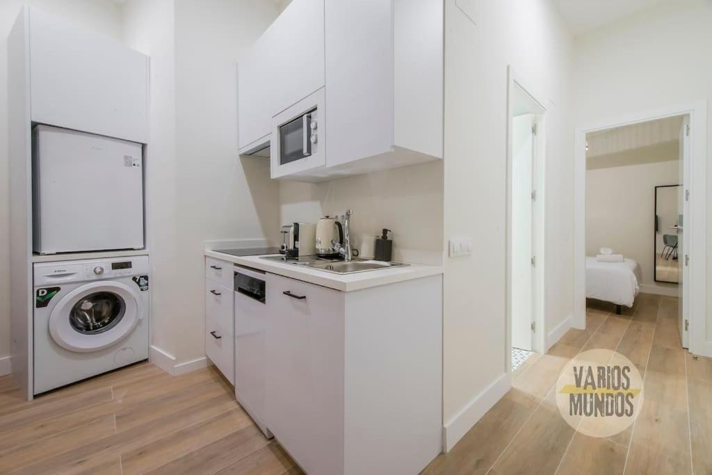 Cozy Y Centrico Apt Para 6Pax En Plaza Del Carmen E2 마드리드 외부 사진