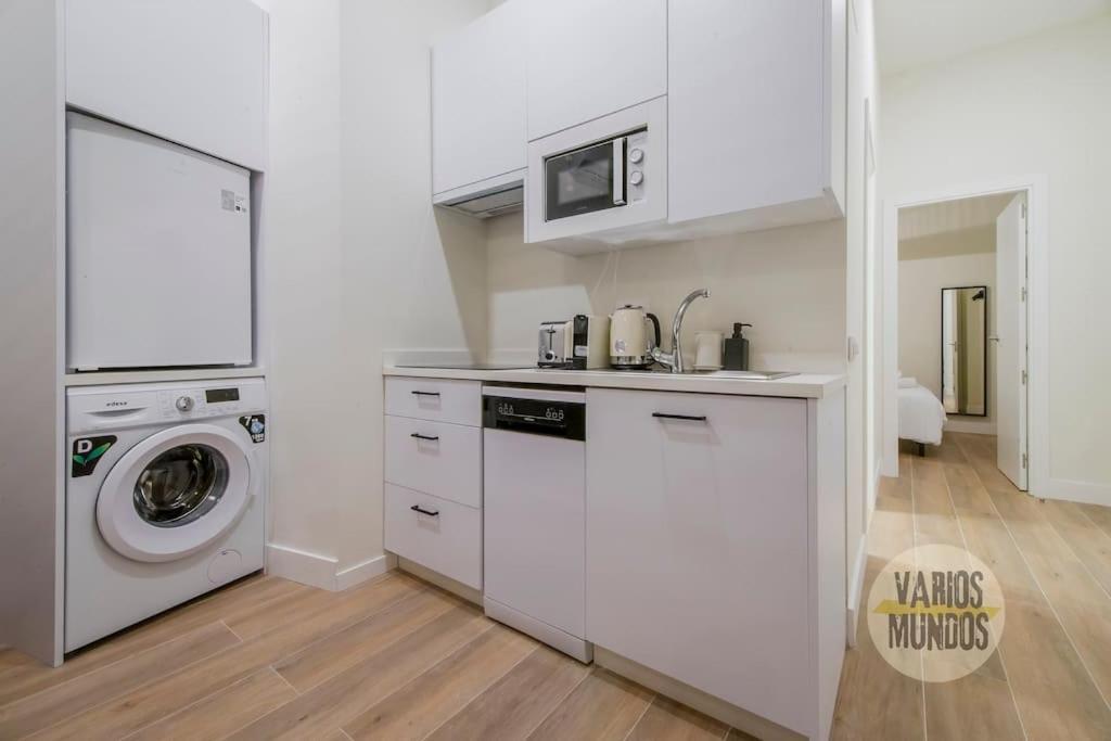 Cozy Y Centrico Apt Para 6Pax En Plaza Del Carmen E2 마드리드 외부 사진