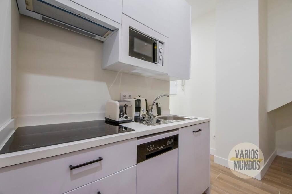 Cozy Y Centrico Apt Para 6Pax En Plaza Del Carmen E2 마드리드 외부 사진